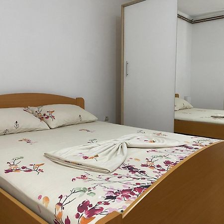 Apartmani Dora Leskovac Лесковац Экстерьер фото