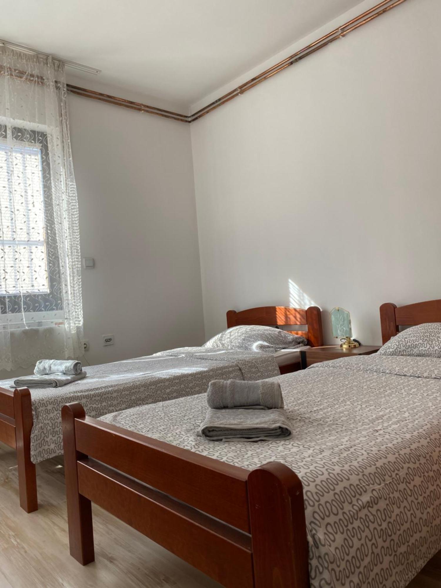 Apartmani Dora Leskovac Лесковац Экстерьер фото
