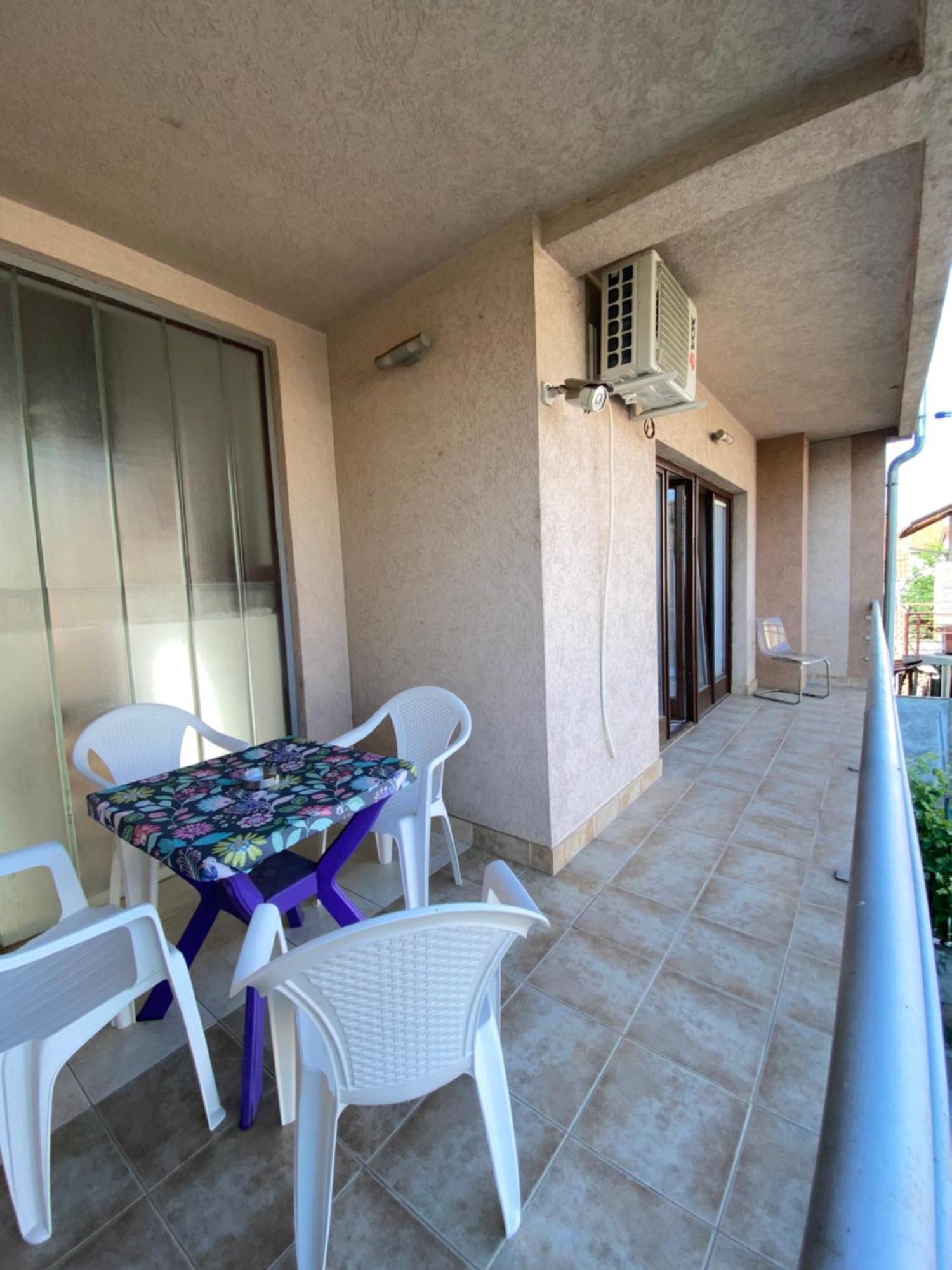 Apartmani Dora Leskovac Лесковац Экстерьер фото
