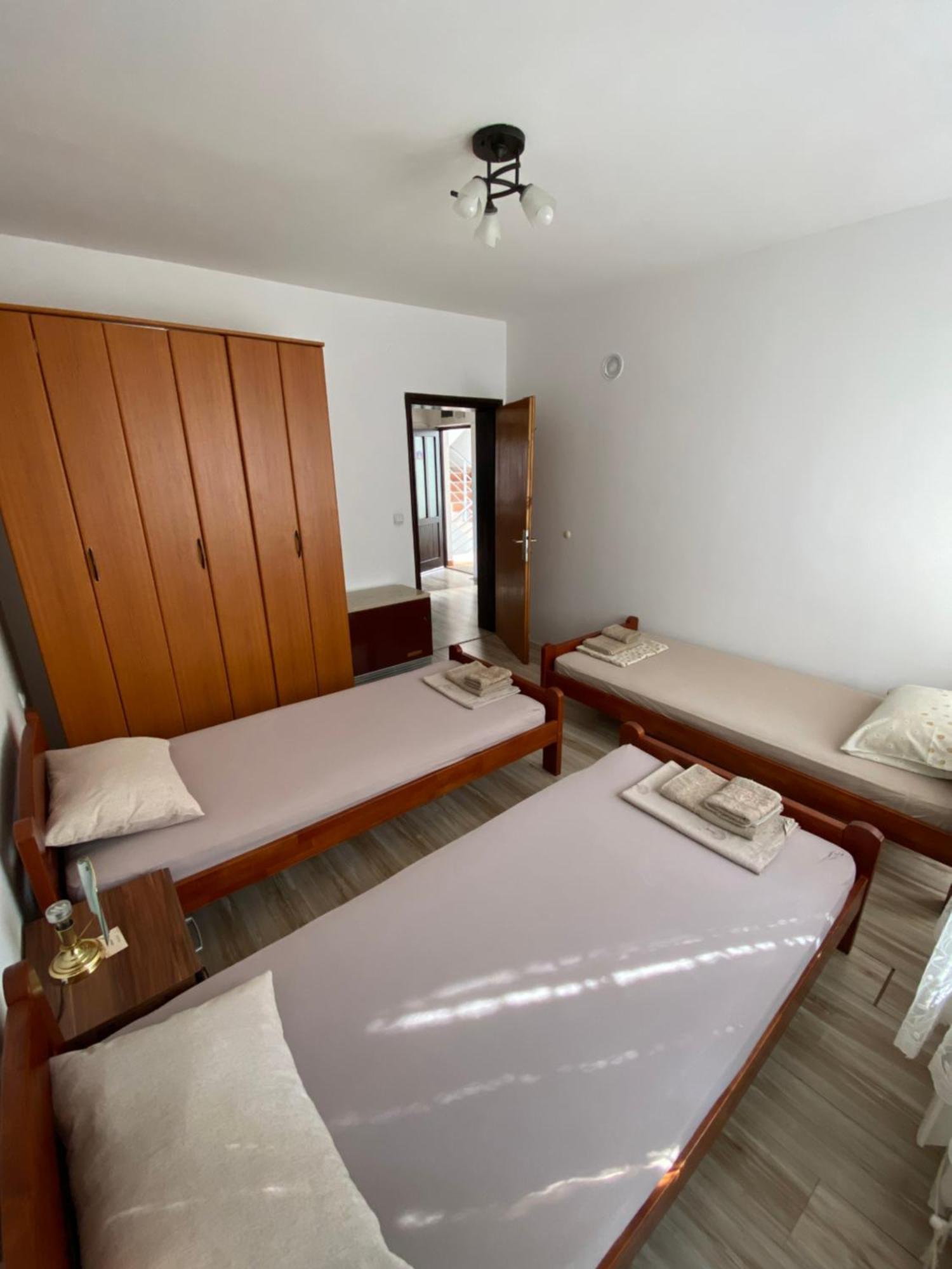 Apartmani Dora Leskovac Лесковац Экстерьер фото