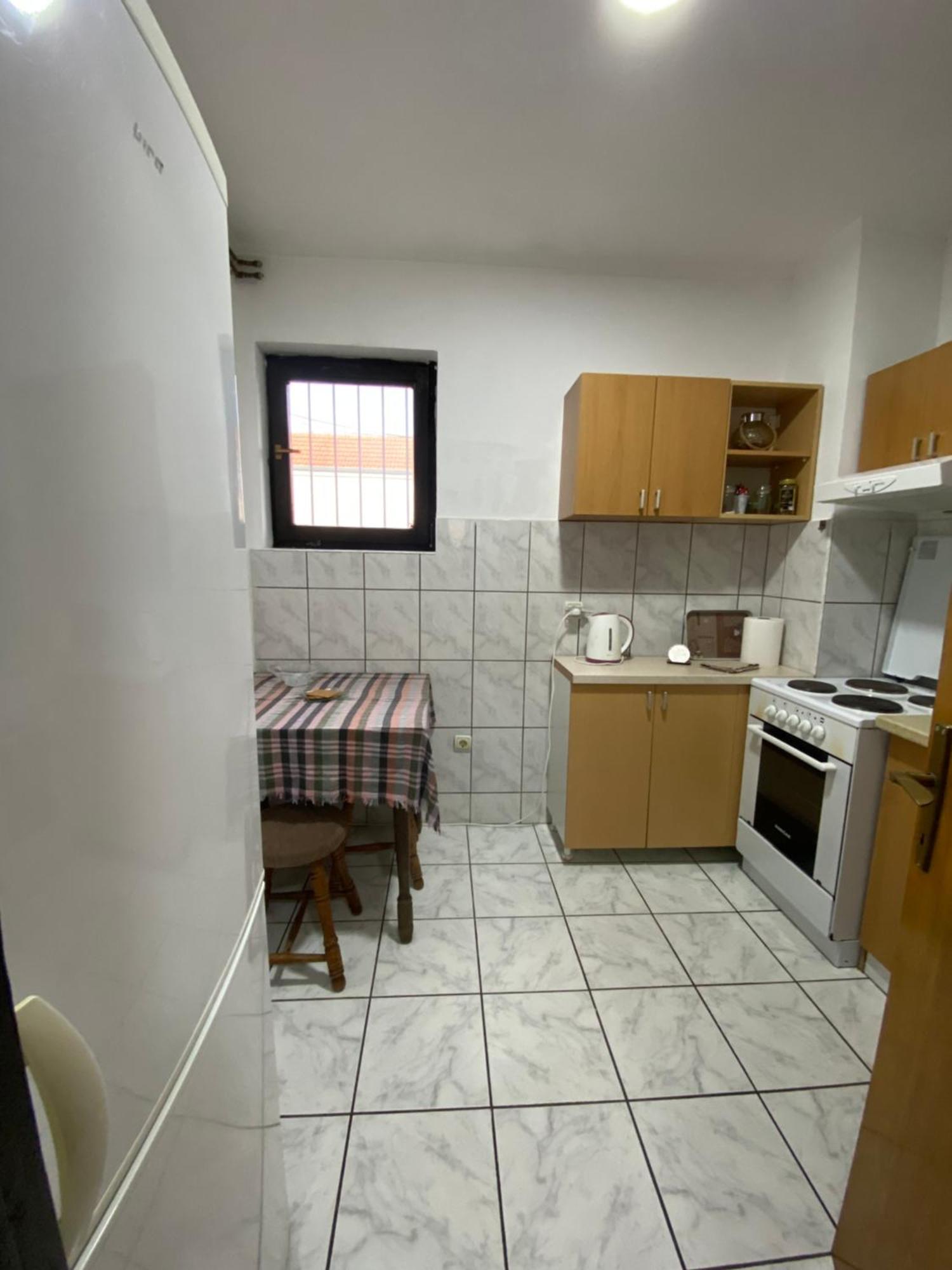 Apartmani Dora Leskovac Лесковац Экстерьер фото