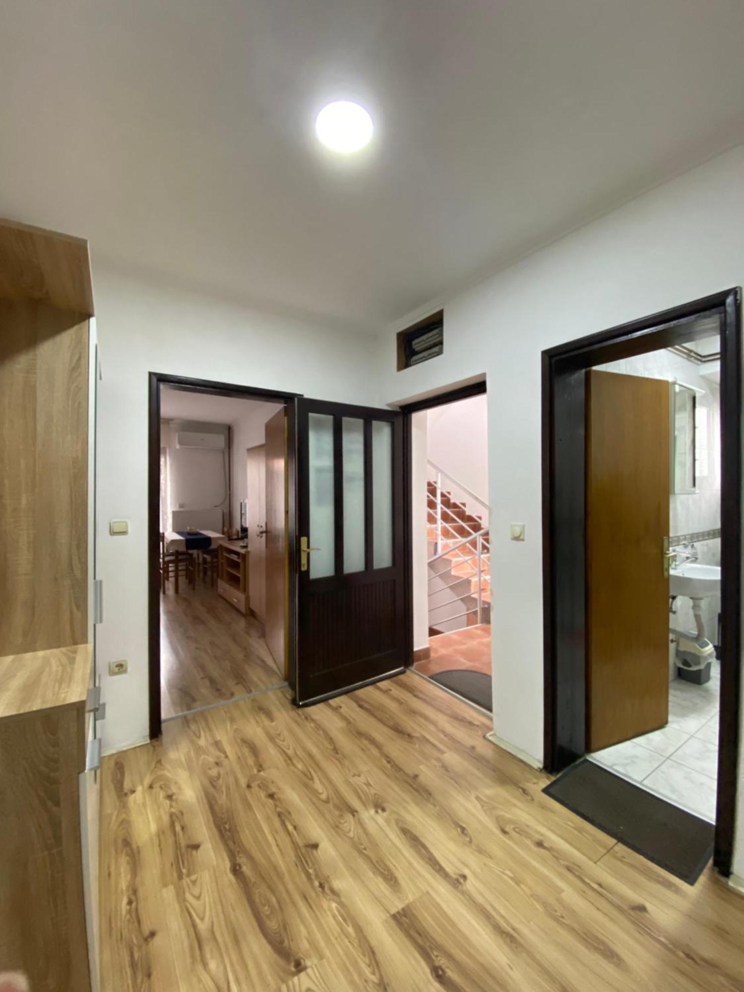 Apartmani Dora Leskovac Лесковац Экстерьер фото