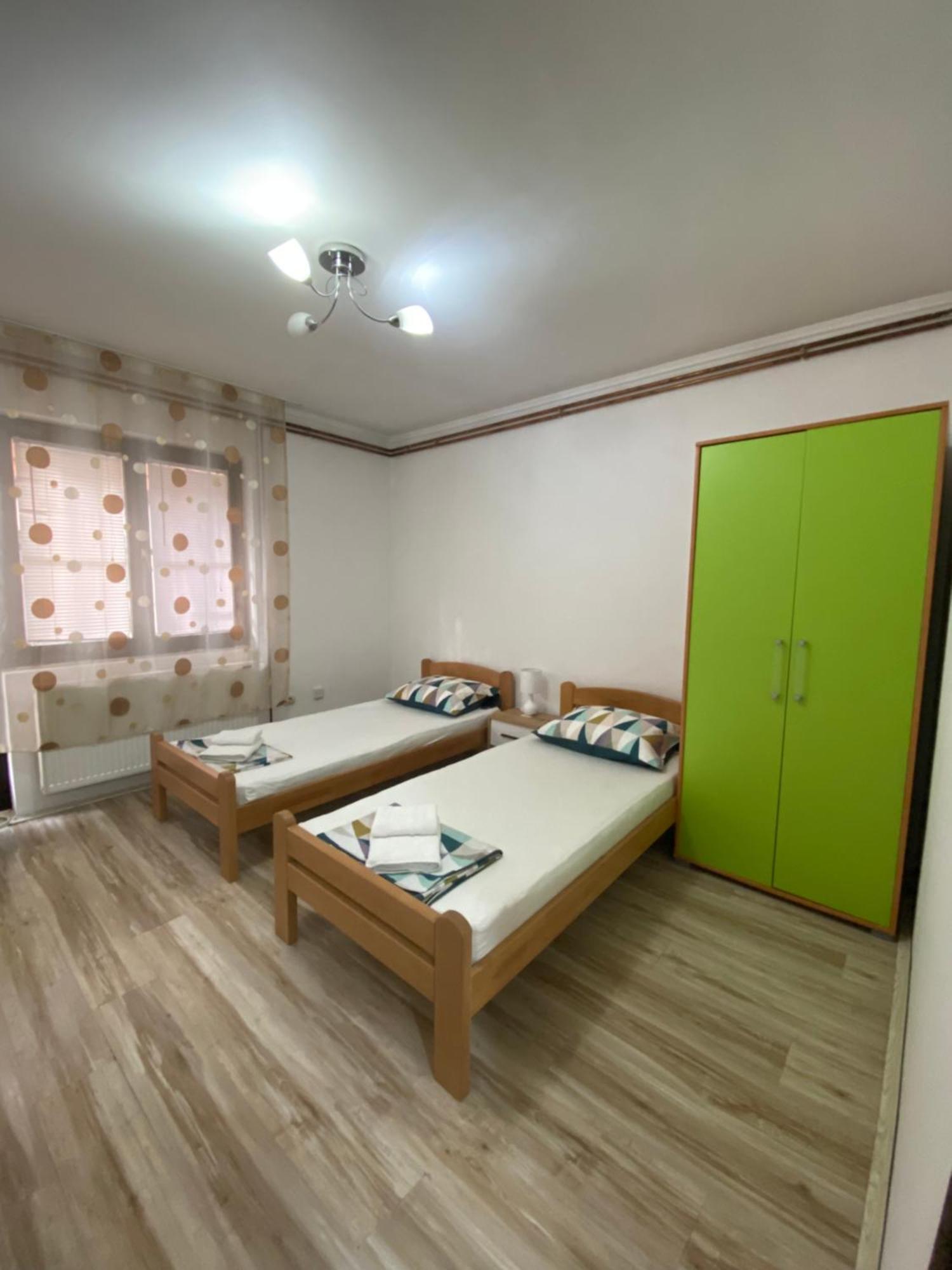 Apartmani Dora Leskovac Лесковац Экстерьер фото